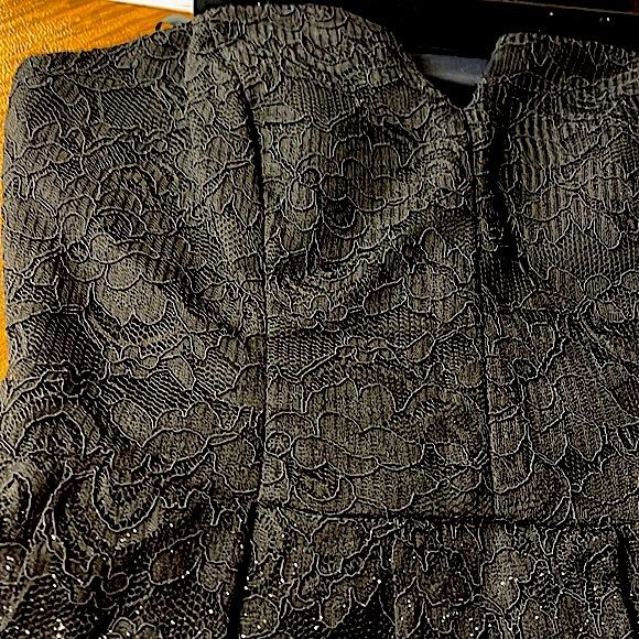 B Darlin Dress in Black & Gold - Picture 4 of 4